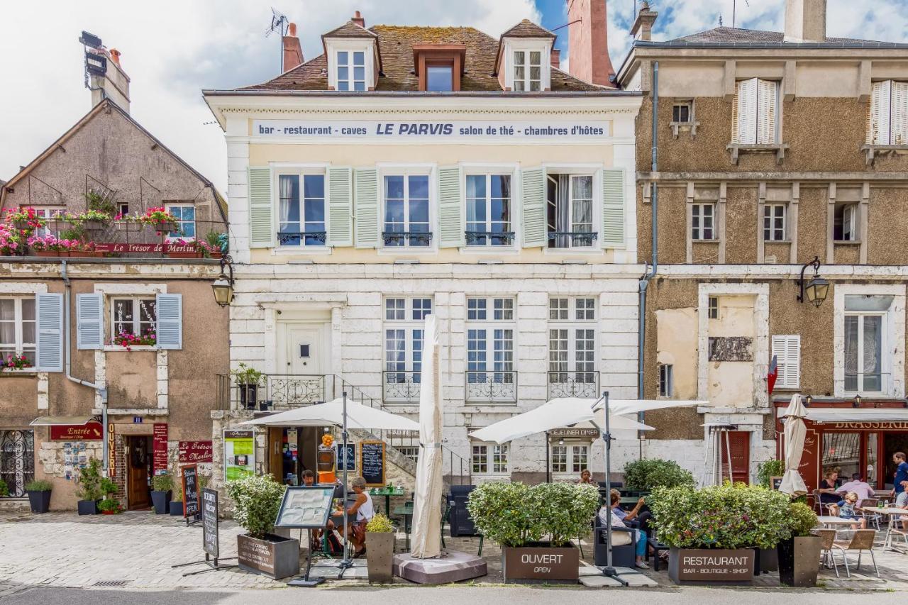 3⋆ LE PARVIS ≡ Chartres, France ≡ Lowest Booking Rates For Le Parvis in  Chartres